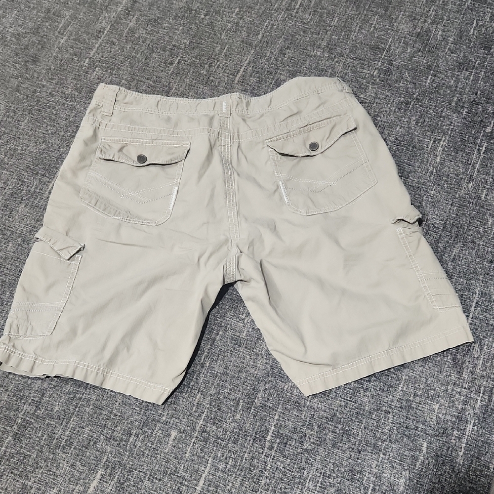 BKE Men's Tan Cargo Shorts